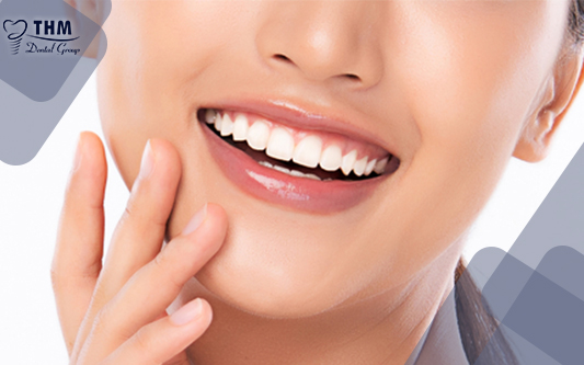 Nhu cầu trồng răng sứ thẩm mỹ đang ngày càng gia tăng bởi một hàm răng đẹp góp phần mang lại sự tự tin cho mọi người