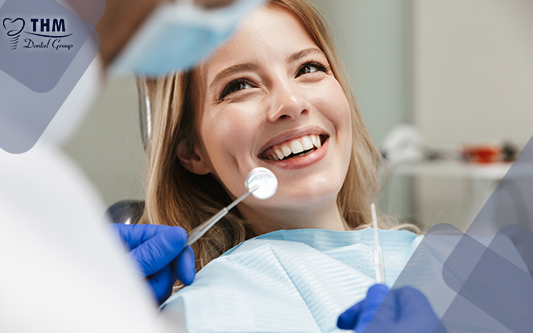 Thăm khám dán răng sứ tạo an tâm cho người bệnh